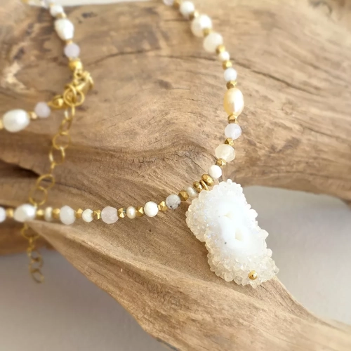 Naszyjnik choker z kwarcem solarnym, perłą, agatem, jadeitem, kwarcem różowym i hematytem – ręcznie tworzona biżuteria z kamieni naturalnych magneska.mom