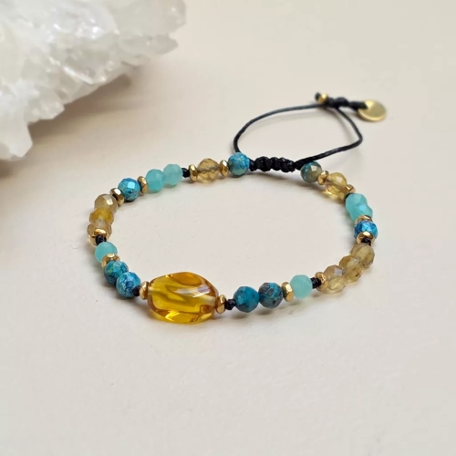 Bransoletka Fullness of inspired action z cytrynem, chryzokolą, amazonitem, fluorytem żółtym i hematytem na regulowanym sznurku, ręcznie wykonana biżuteria z kamieni naturalnych od magneska.mom.
